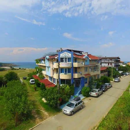 Family Hotel Sinemoretz